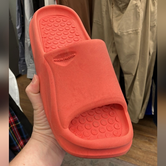 Todd Snyder Red Slide Sandals - Picture 1 of 1